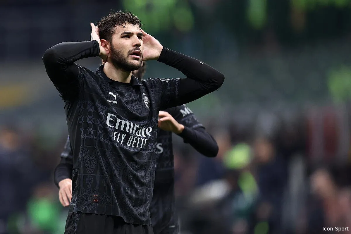 theo hernandez et l ac milan les fans craignent un divorce icon 577 577 milnap20240211 18 371858