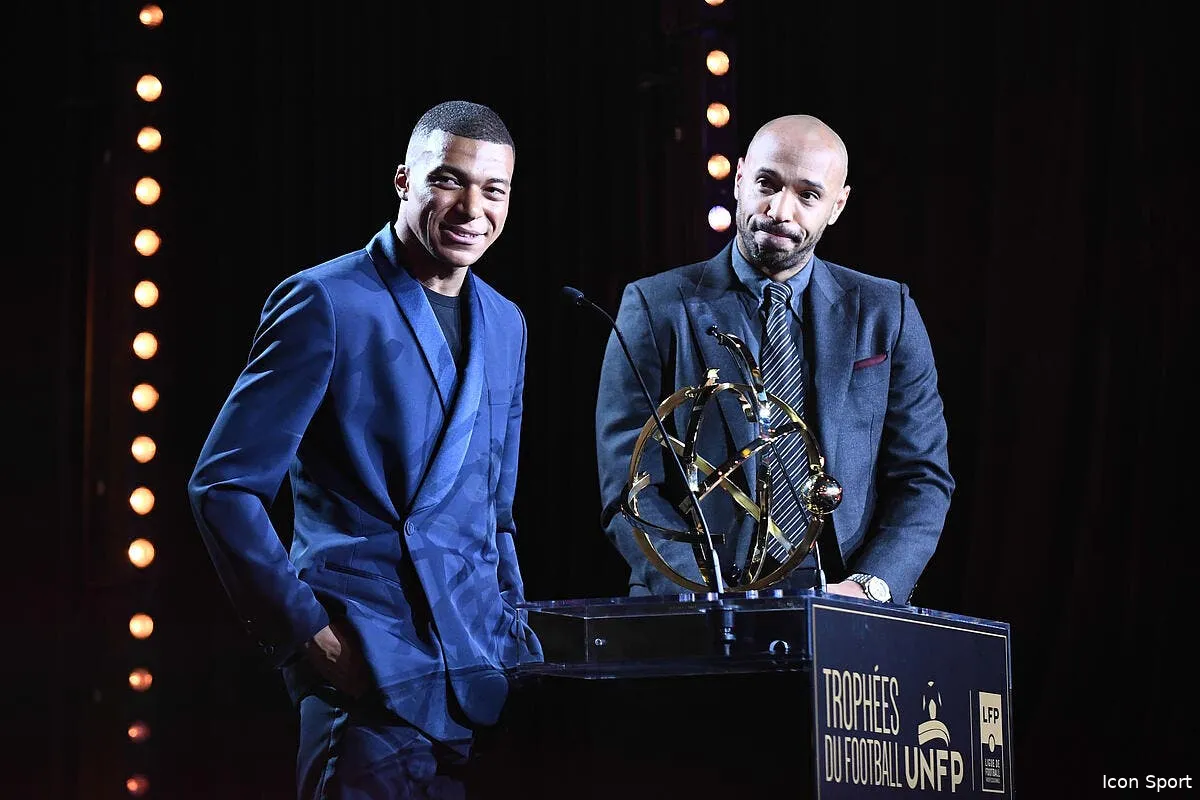 thierry henry met le feu au psg iconsport 160181 0087 375571
