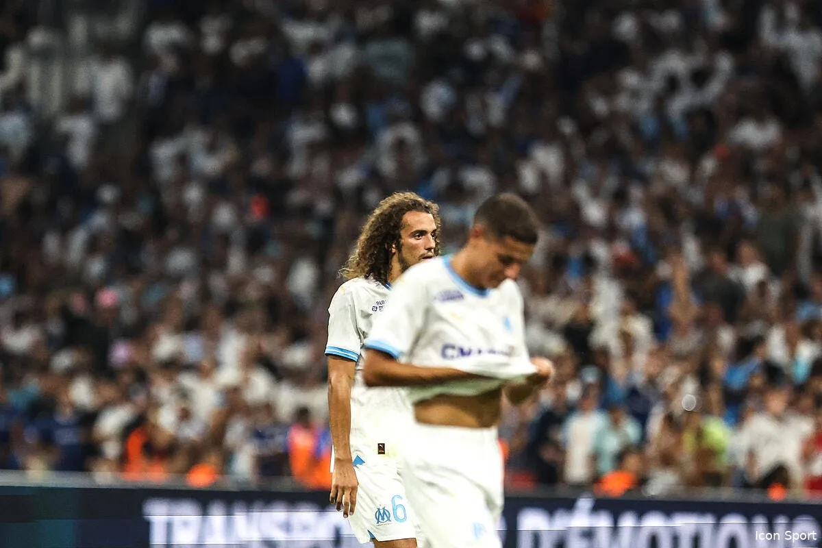 tragedie grecque pour l om la c1 s envole dans la nuit icon fid 0731 364183