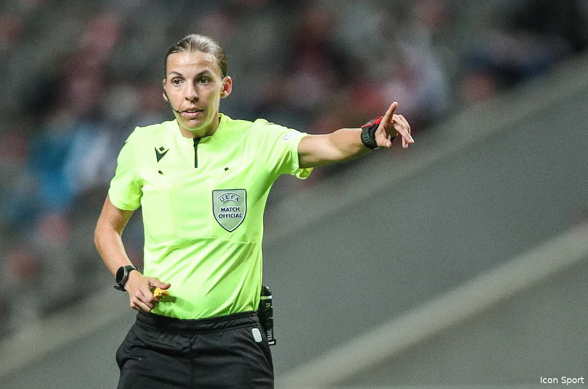 turpin et frappart proteges par la var un scandale arbitral icon ci sports 20210930 41772298 1 332139