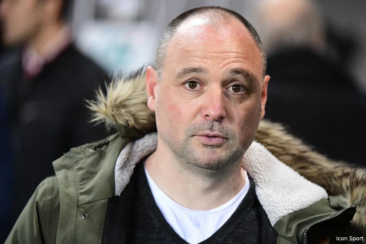 un directeur sportif benevole arrive a bordeaux iconsport 128854 0133 380123