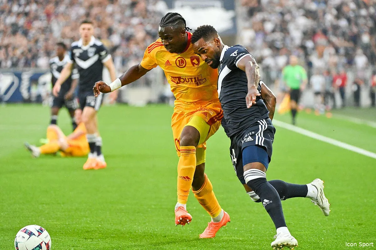 un joueur frappe par un supporter bordeaux rodez arrete icon dsc 7577 361168