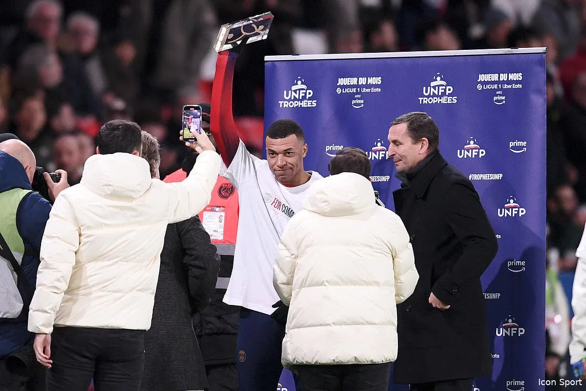 un mysterieux probleme prive touche mbappe rothen lache ses infos icon pl5 6151 369538