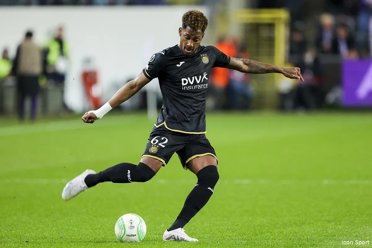 un panameen a l om longoria tient son lateral michael murillo 364645