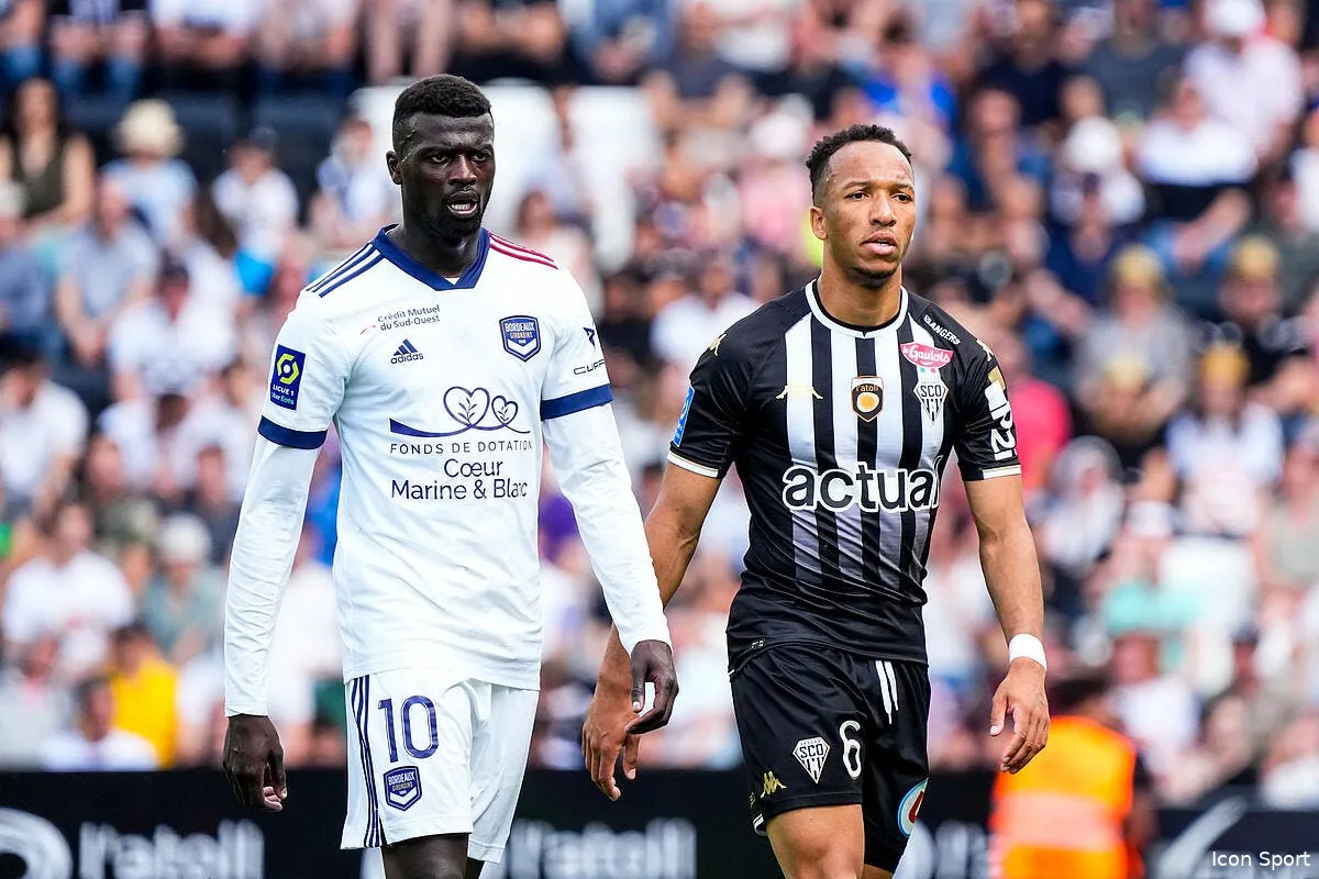 un petit five met le vestiaire des girondins en feu icon 08052022 dsc5929 341147