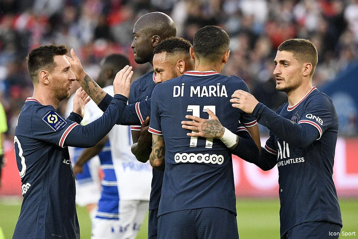 un rat d egout cyril hanouna atomise un joueur du psg iconsport 159930 0198 372845