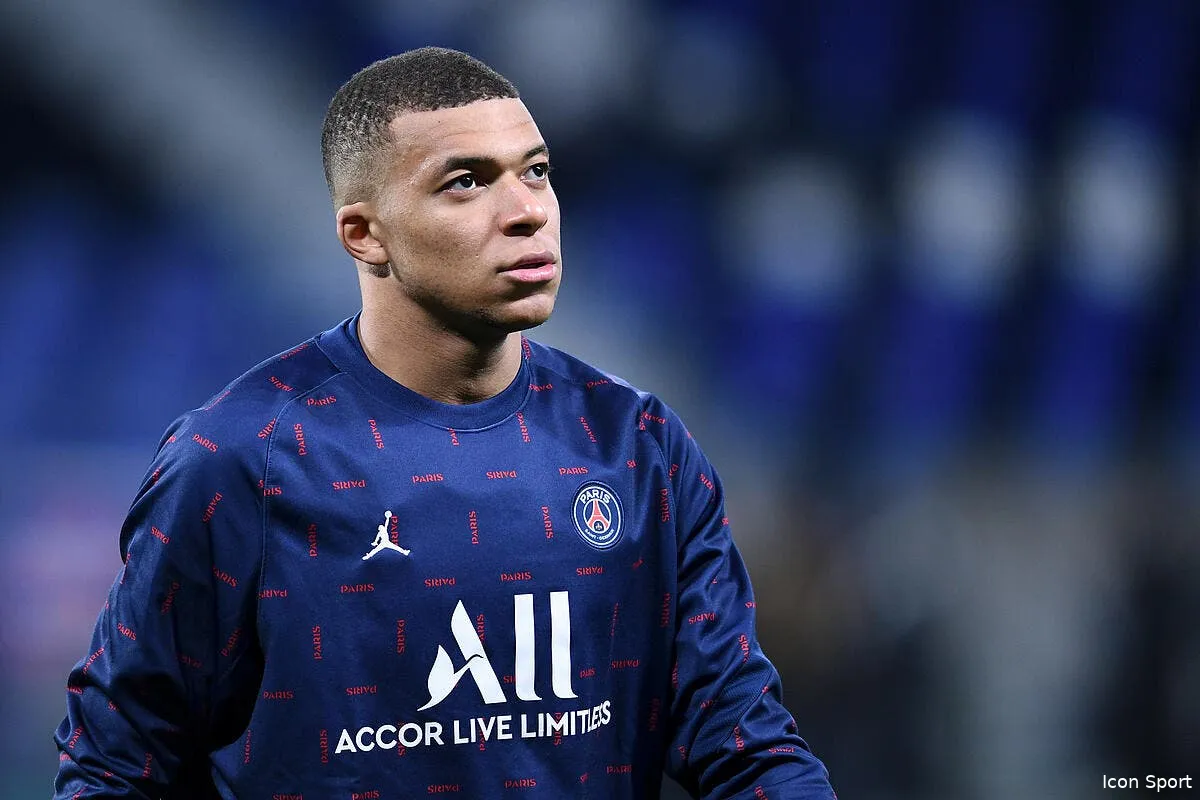 une fillette malade insultee mbappe ecoeure par la haine icon 019714 0081 332131