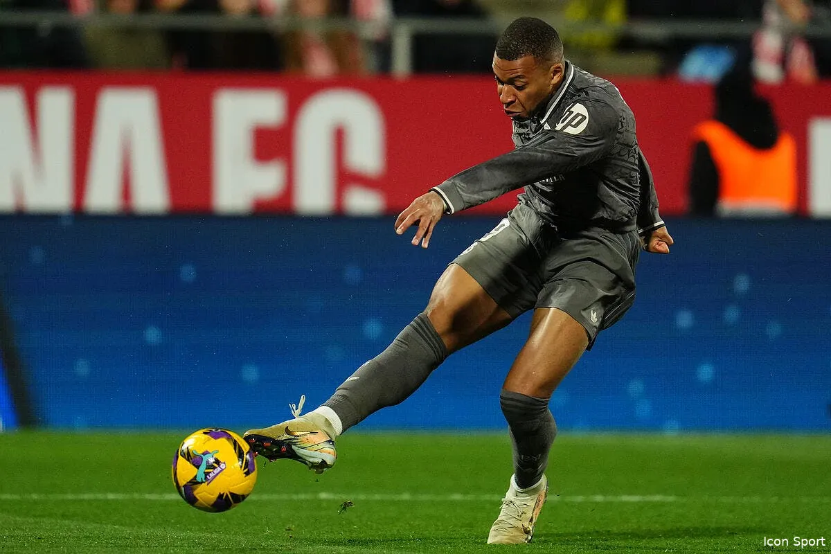 une journee au boulot mbappe prime de retour iconsport 246546 0061 385039