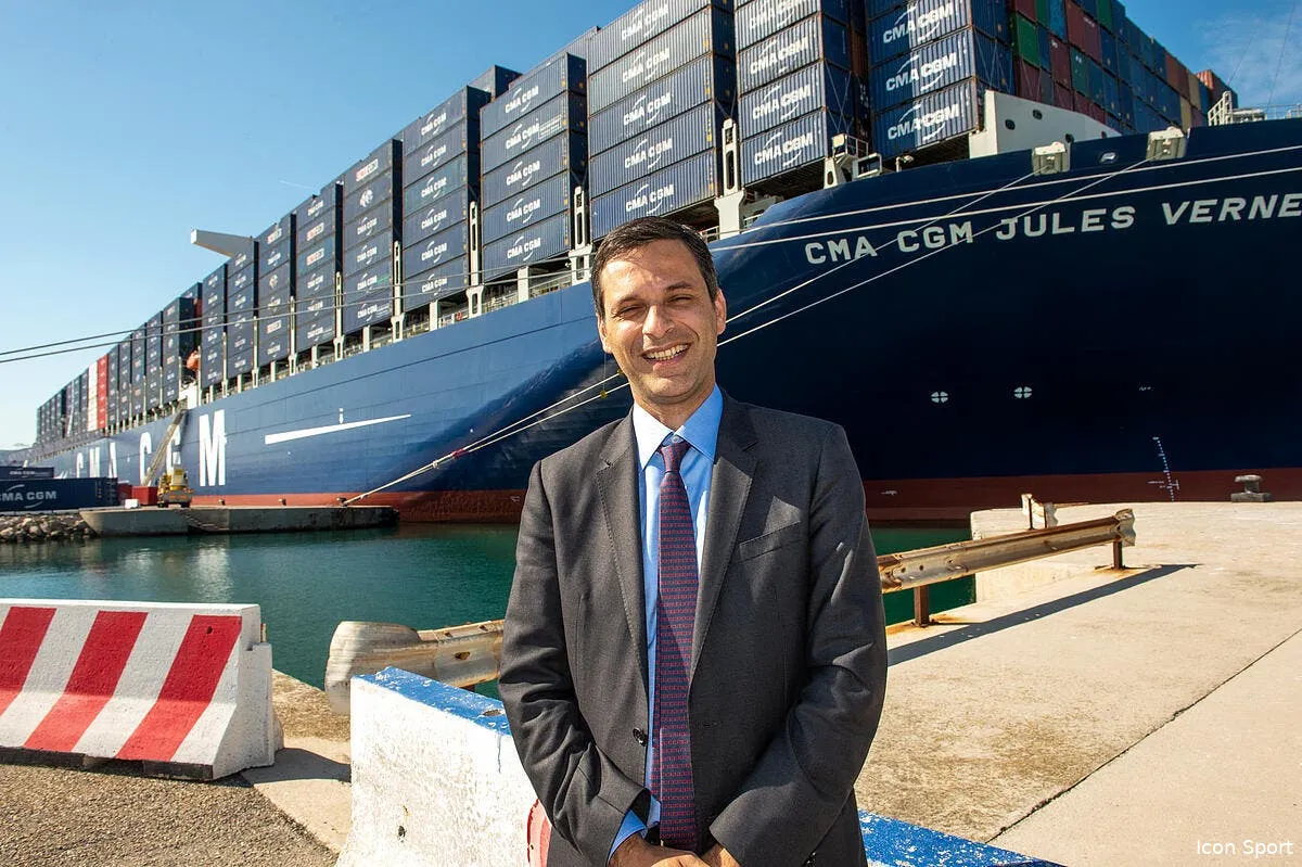 vente om le clan saade met un stop brutal aux rumeurs icon abaca 814321 007 362377