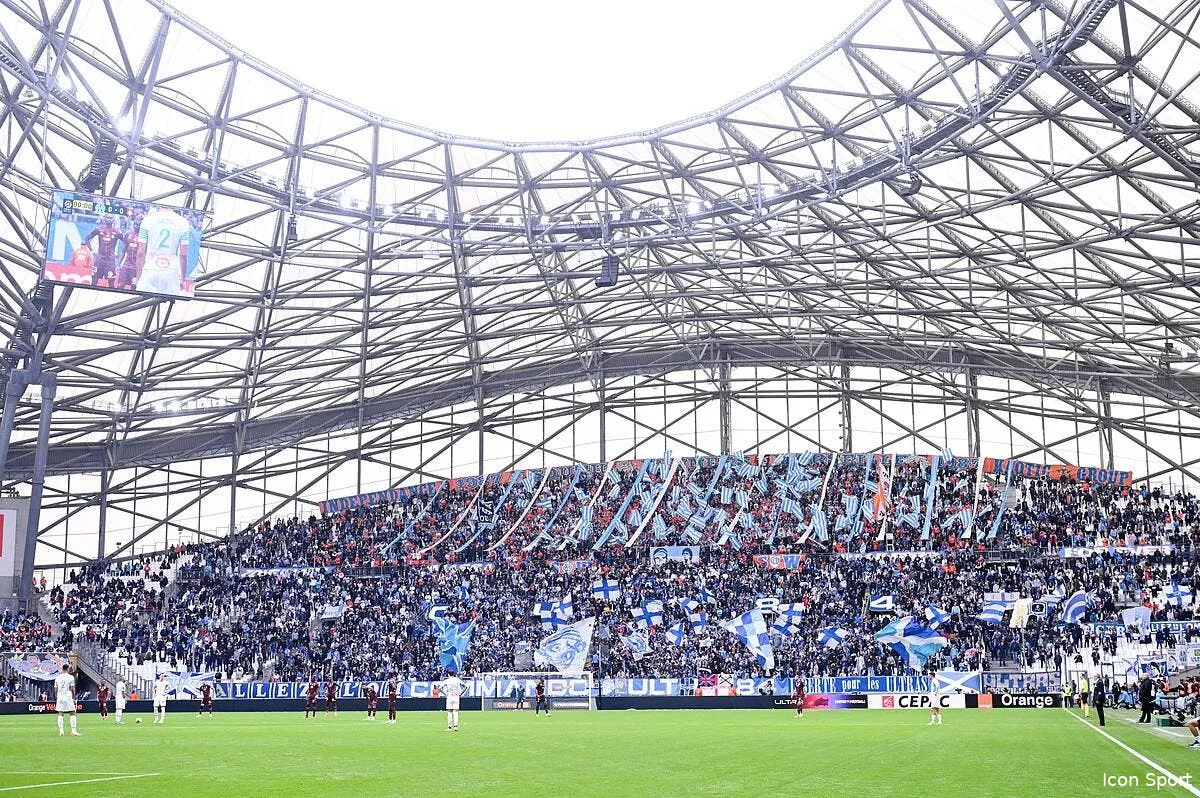 vente om thibaud vezirian persiste et signe pour noel icon ab2 1939 330959