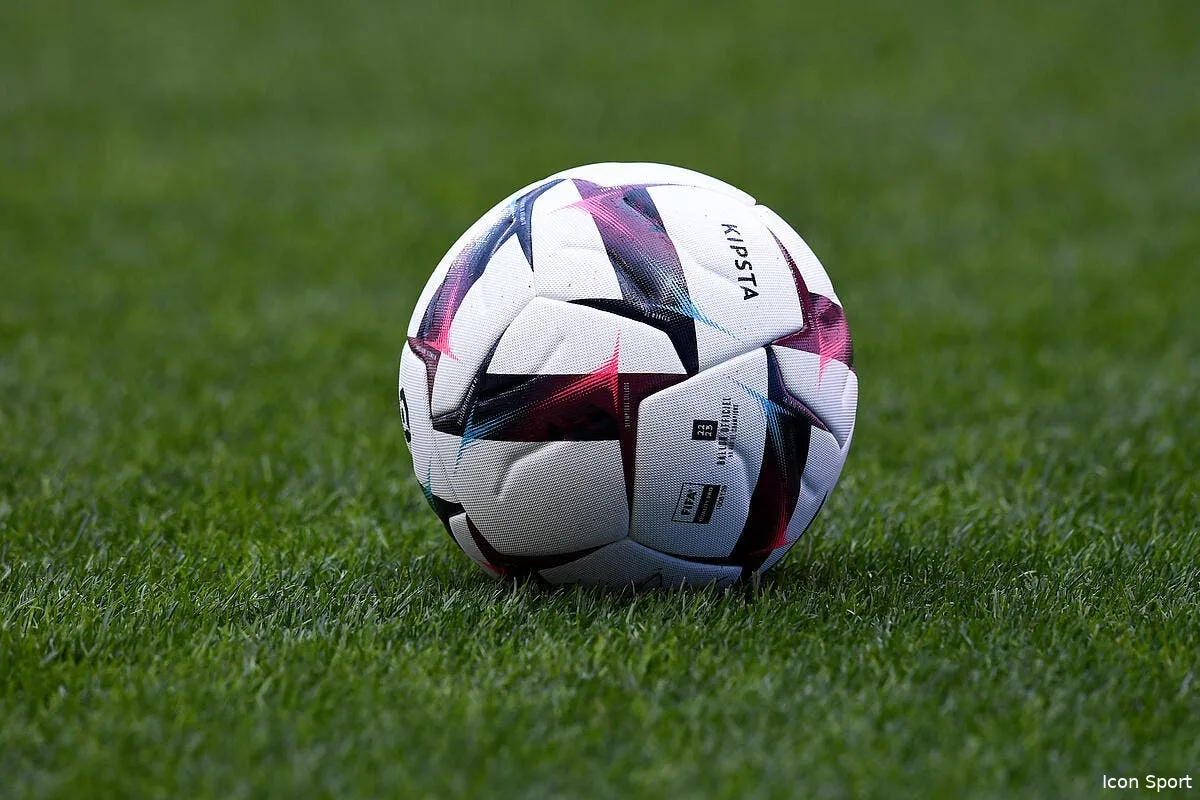 video but gag il confond le ballon avec le point de penalty icon pl5 5301 359045