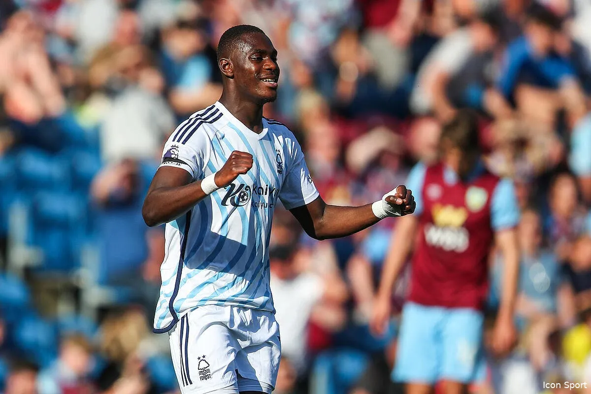 visite medicale prevue une recrue surprise a l ol iconsport 225234 0085 377729