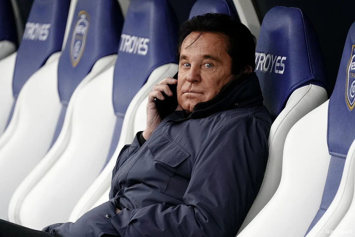 waldemar kita bouche un trou de 21 me a nantes icon win3704 358586