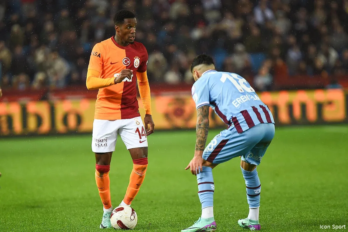 wilfried zaha est a lyon l ol touche au but iconsport 187950 0014 380545