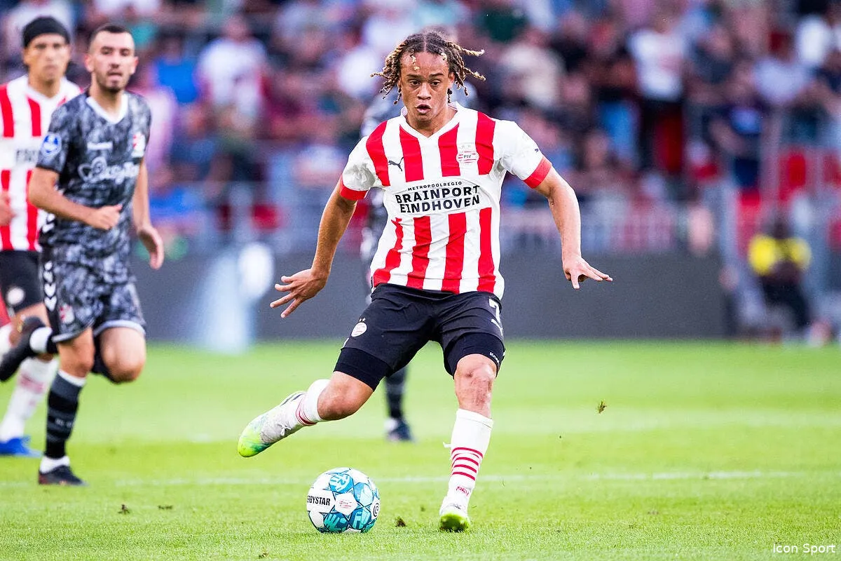 xavi simons au psg al khelaifi signe le cheque icon 570 plnes06082022 psvemm 02635 347505