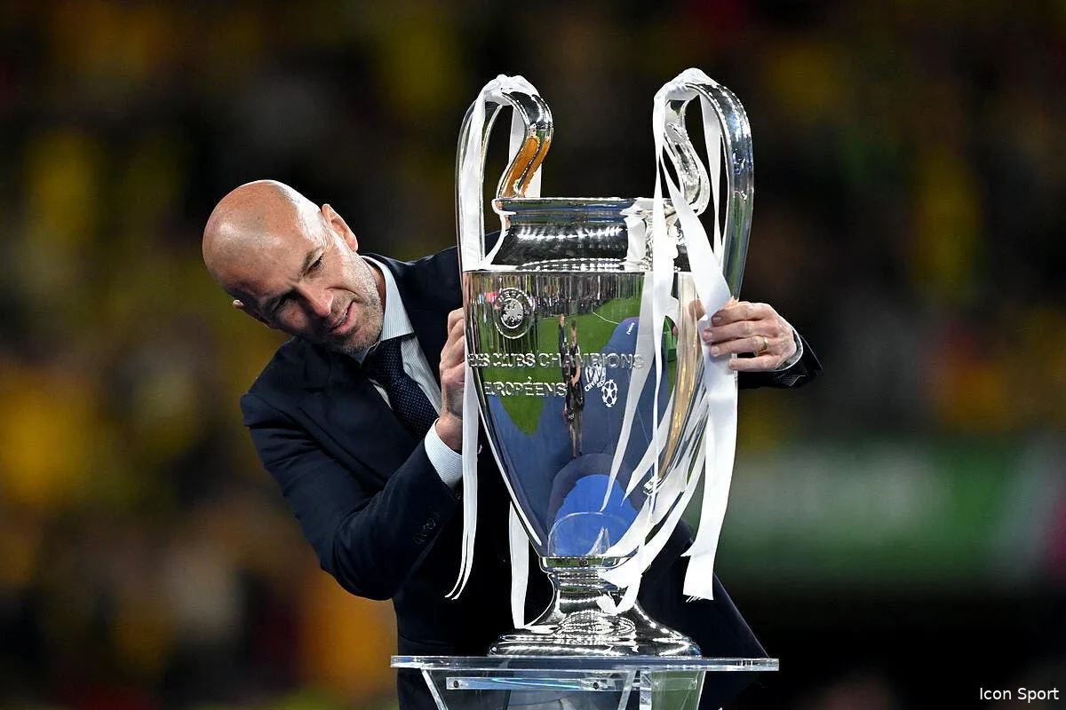 zidane et ronaldo en cadeau le real gate mbappe iconsport 230182 0646 378309