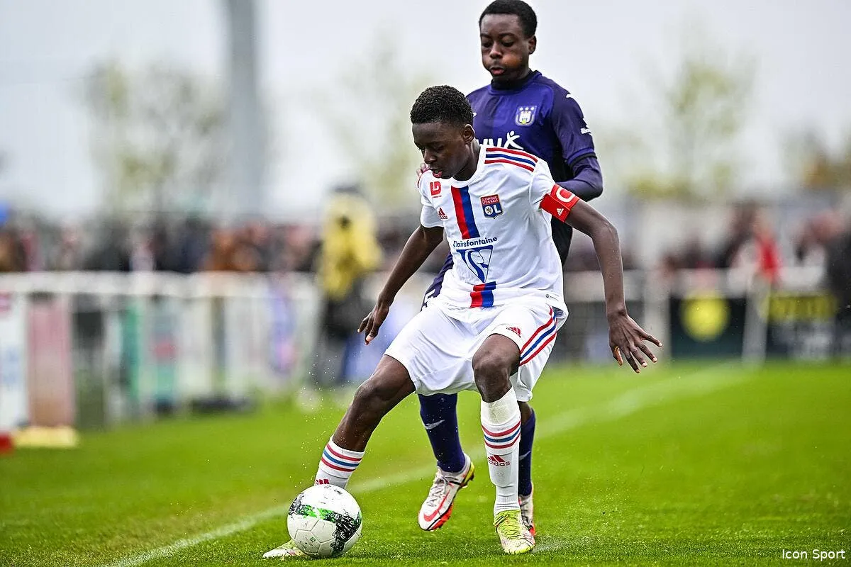 a 17 ans il dit non a l ol et file en italie iconsport 172984 0024 393147