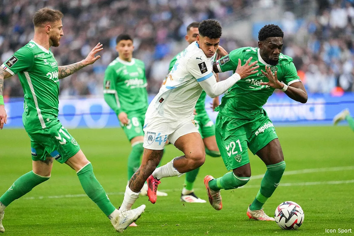 asse agresse a la sortie du stade batubinsika porte plainte iconsport 252294 0074 389405