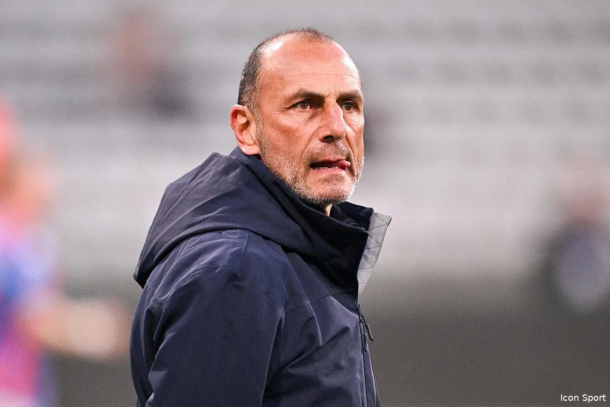 caen der zakarian craque contre l arbitre iconsport 256432 0026 390819