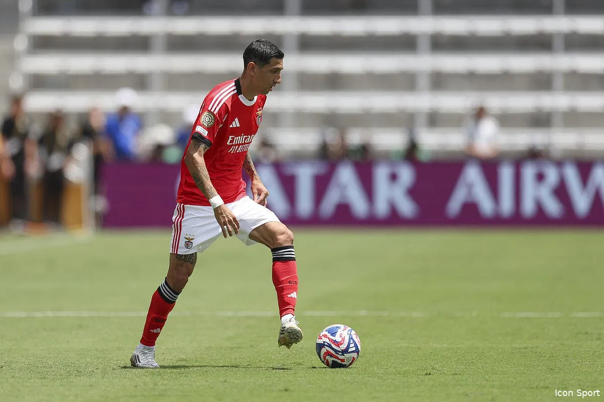 cdm clubs benfica explose auckland apres 4h de match iconsport 262743 0008 394525