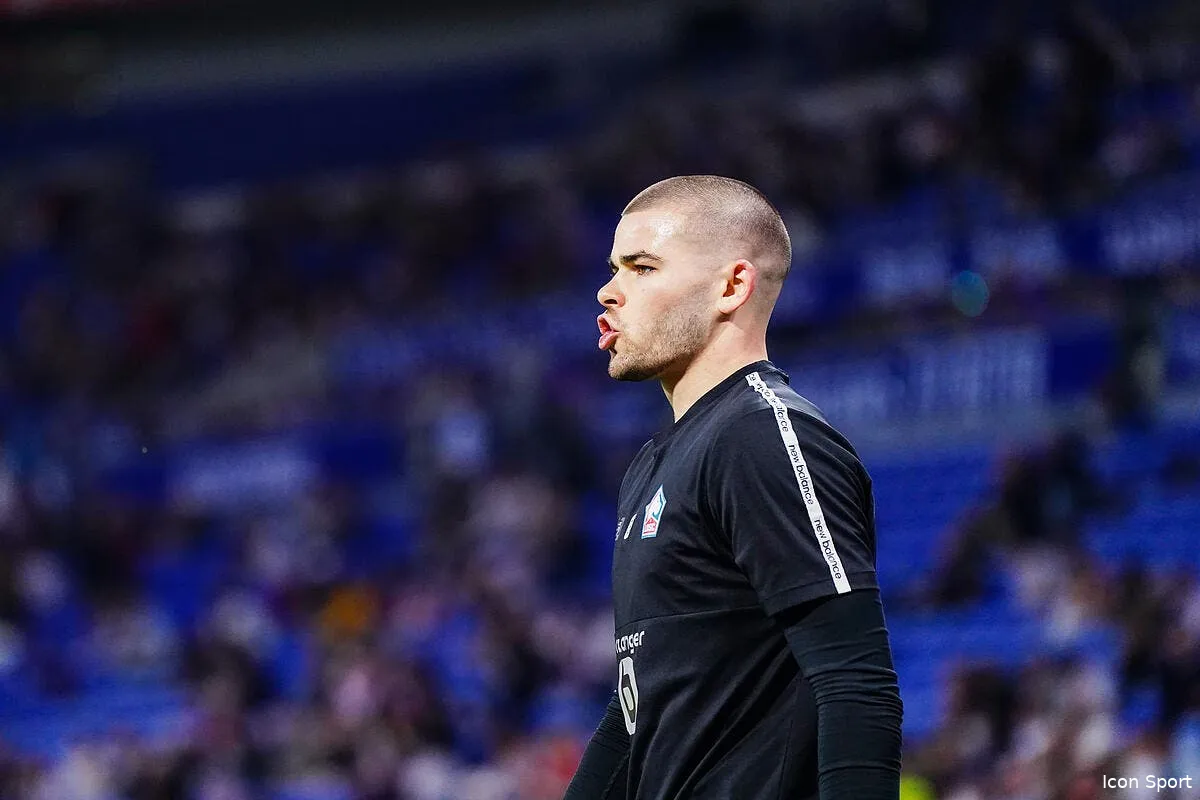 chevalier a la place de maignan deschamps n y est pour rien iconsport 256763 0013 391069