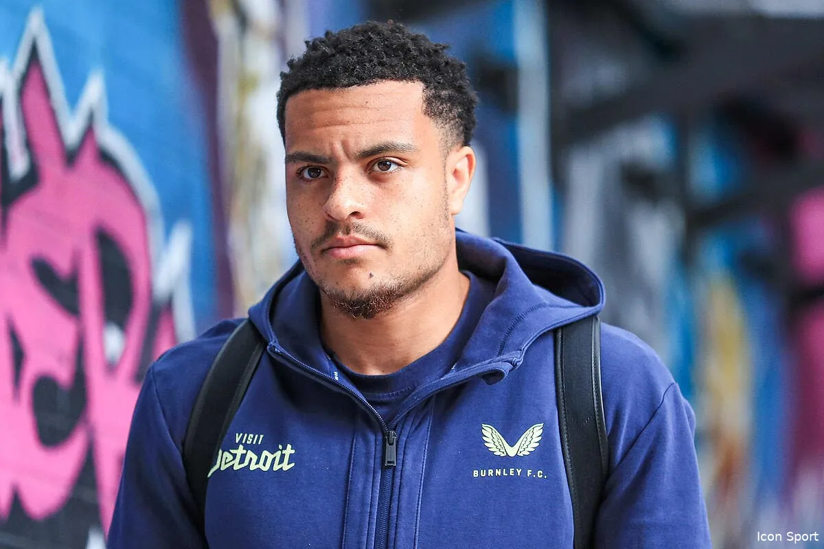 cj egan riley a l om burnley fait une annonce iconsport 260113 0025 394076