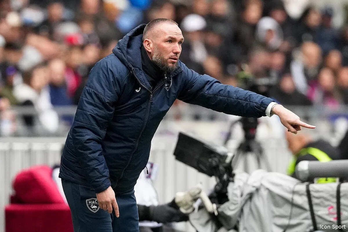 digard humilie par l arbitre meme l ol est choque iconsport 255025 0098 389912