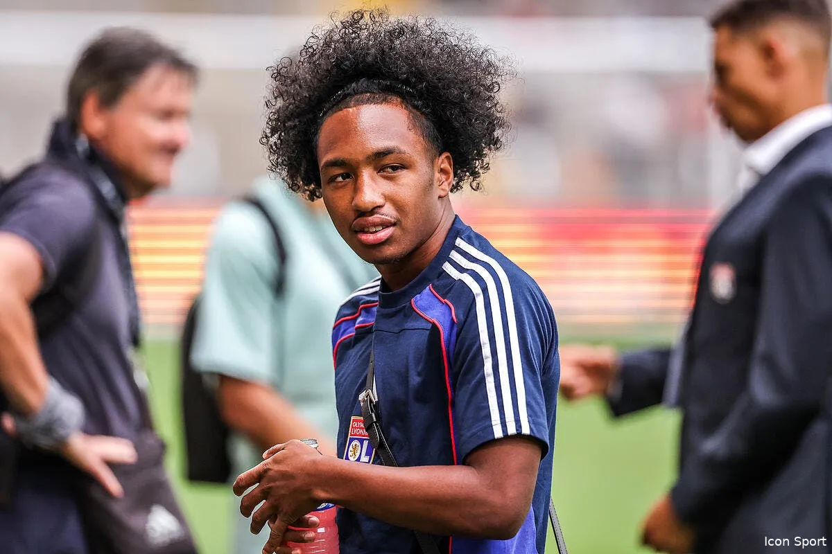 dribbler et marquer ce joueur de l ol previent la ligue 1 iconsport 266826 0599 398531