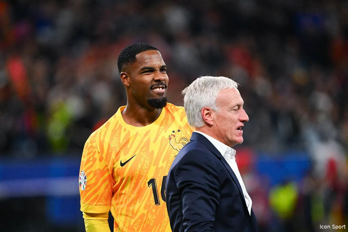 edf quand deschamps complimente un joueur devant toute l equipe iconsport 233691 0829 394348