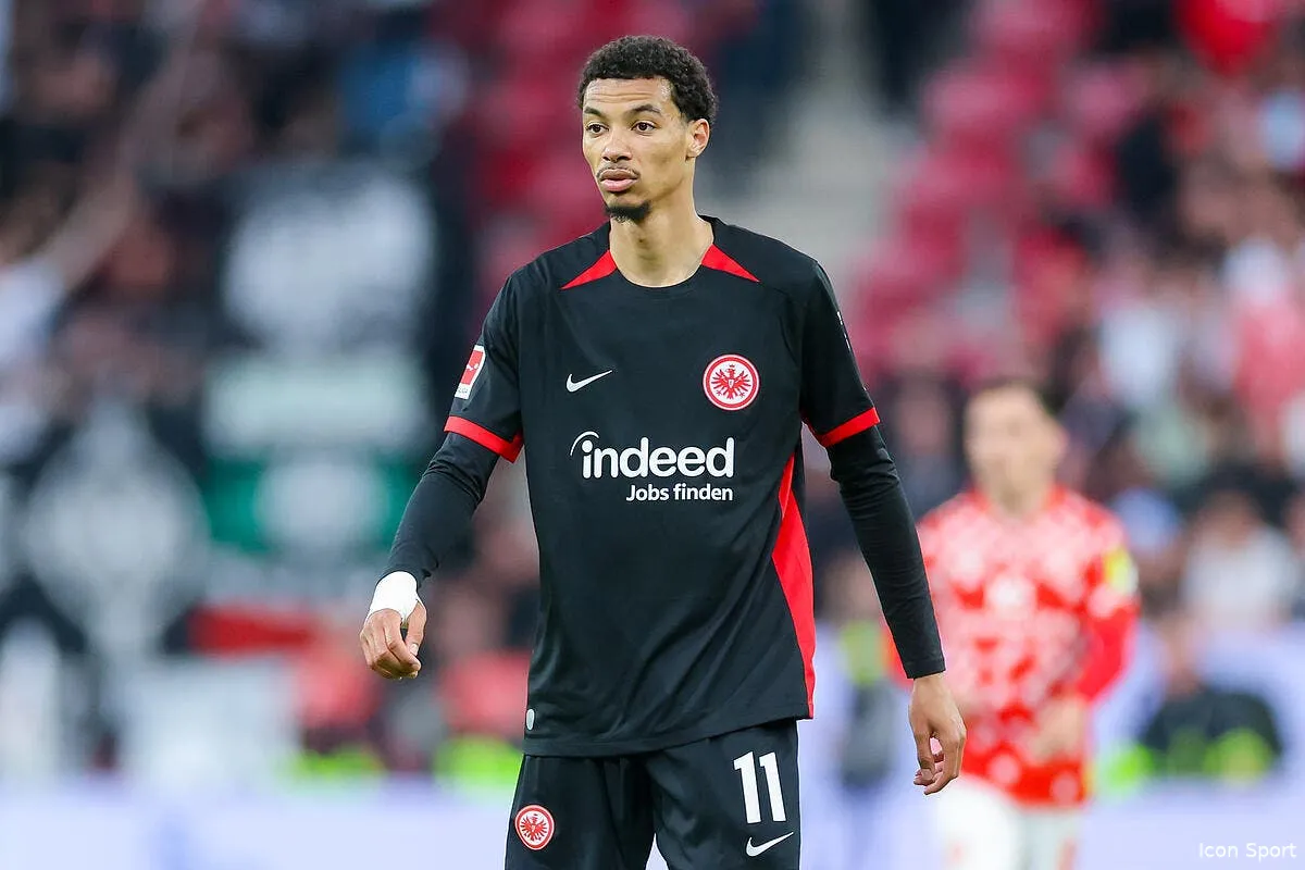 ekitike fonce a liverpool le psg sort le champagne iconsport 259402 0027 393014