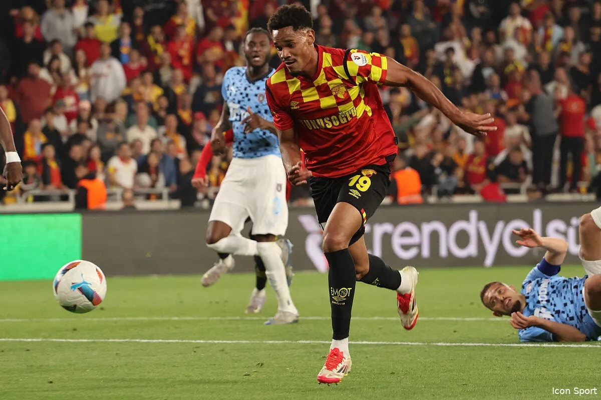 emersonn correia rejoint le tfc off iconsport 258853 0021 398239