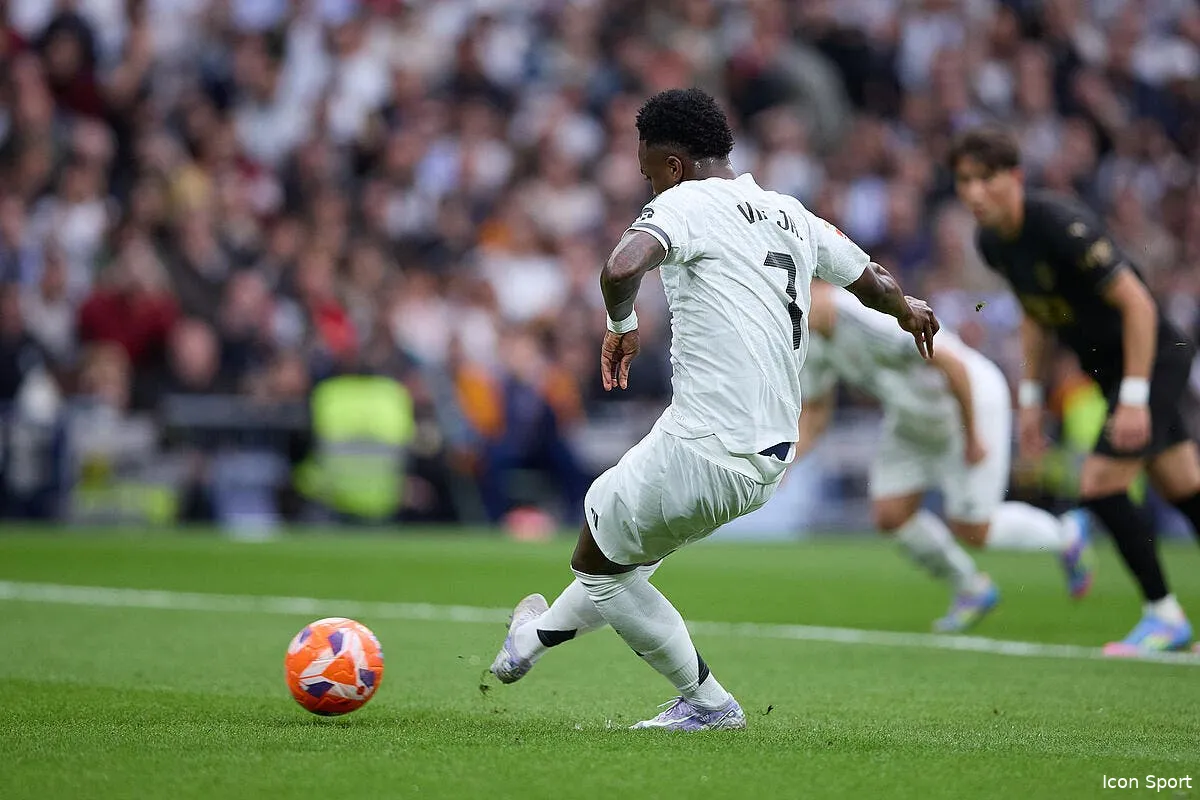 esp le gardien de valence reclame de l argent a vinicius iconsport 256745 0098 390848