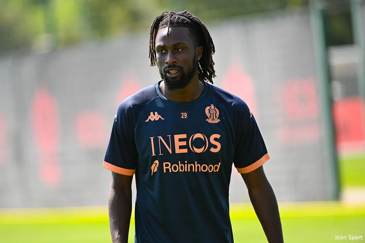 guessand quitte nice pour aston villa off iconsport 264569 0072 396927