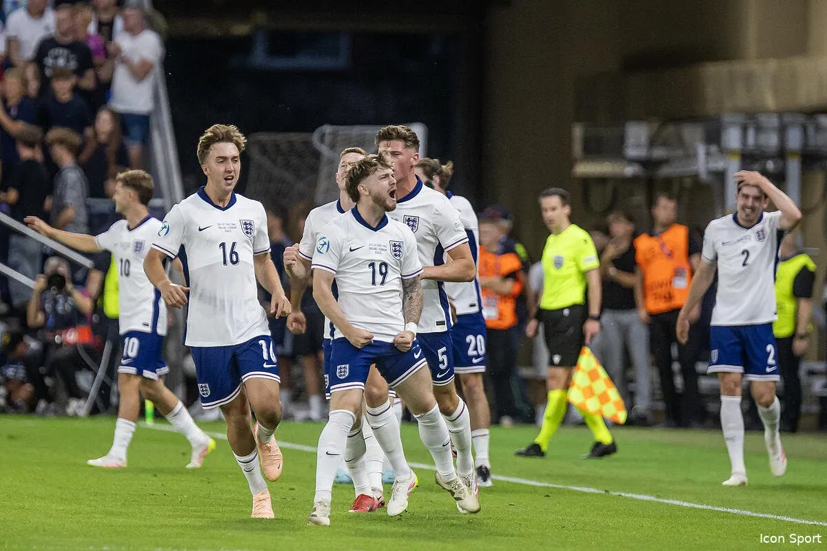 jonathan rowe offre l euro espoirs a l angleterre iconsport 263264 0022 394925