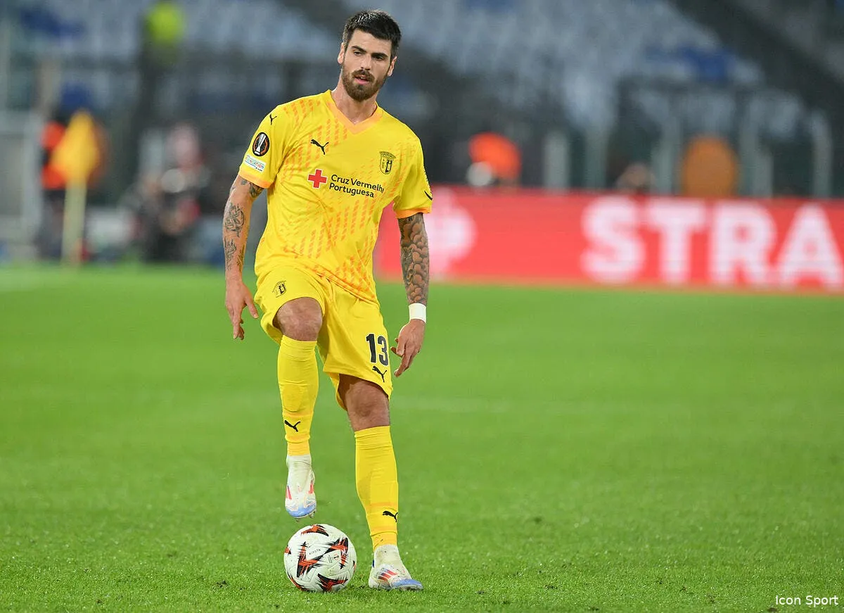 l asse a boucle deux arrivees cruciales iconsport 247000 0065 396656