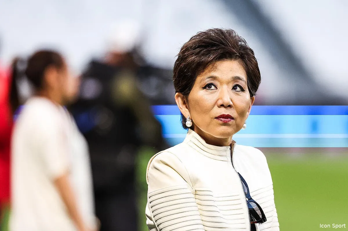 l ol devoile son maillot les supporters n en veulent pas iconsport 260299 0263 395415