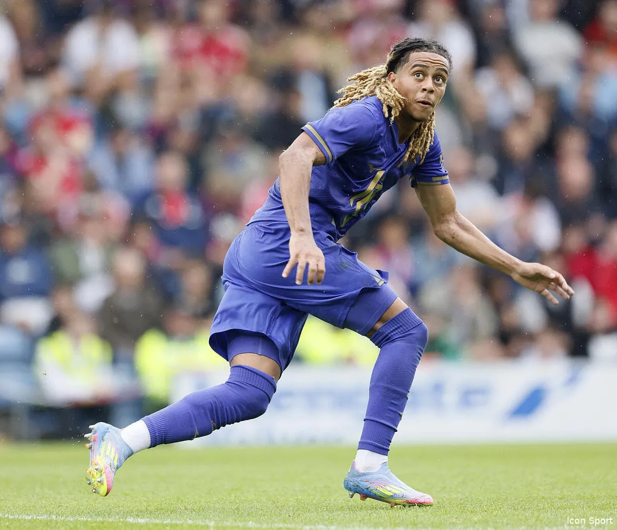 l om et le paris fc s allient contre le neom sc iconsport 264769 0038 396471