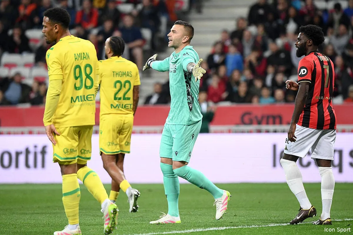 l1 nice stoppe par un mur jaune nomme lopes iconsport 256665 0073 390785