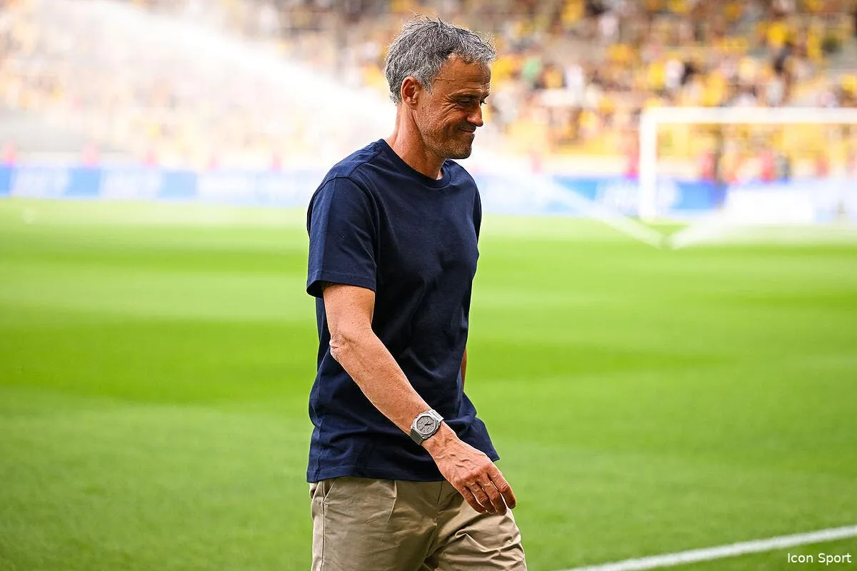 le groupe du psg face a angers sans kvaratskhelia iconsport 266997 0022 397622