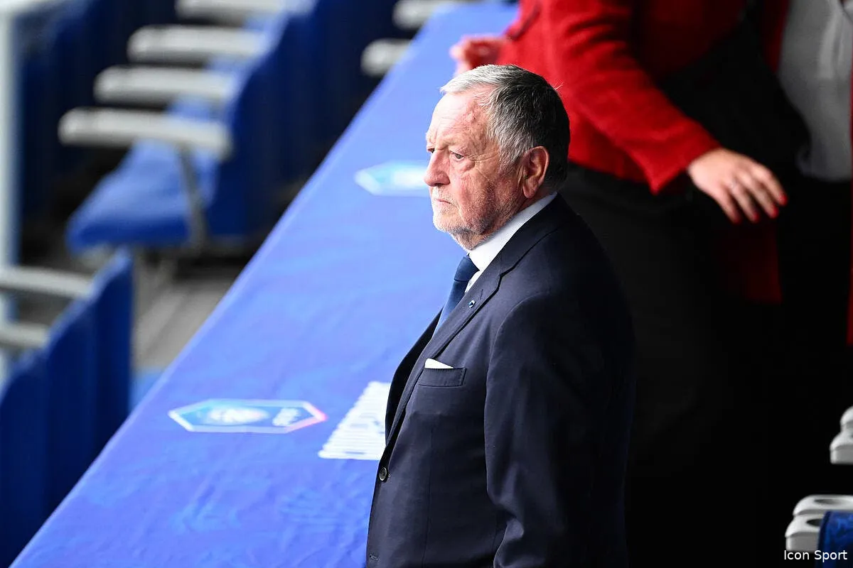 le maire de lyon pique jean michel aulas iconsport 260916 0373 395859