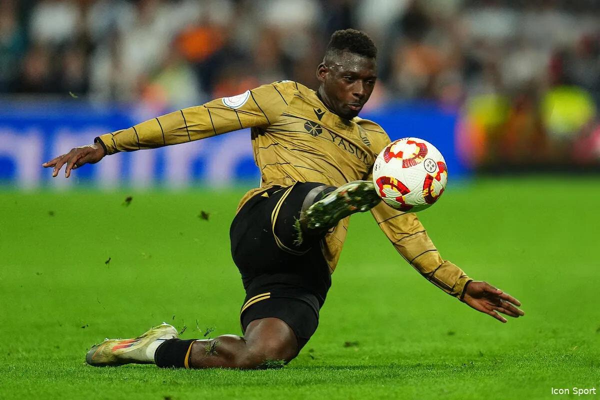 le paris fc recrute hamari traore iconsport 256479 0197 398259