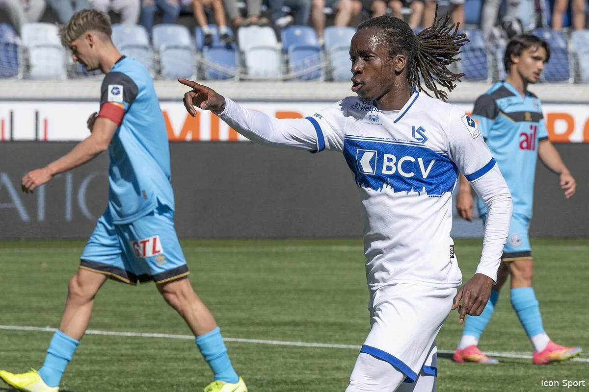 le paris fc tente un international a zero euro iconsport 260507 0003 394014