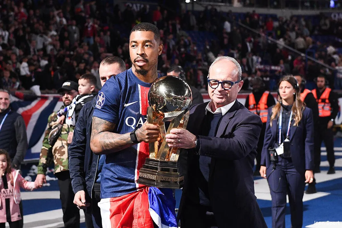 le psg part avec kimpembe a munich iconsport 260413 0790 393470
