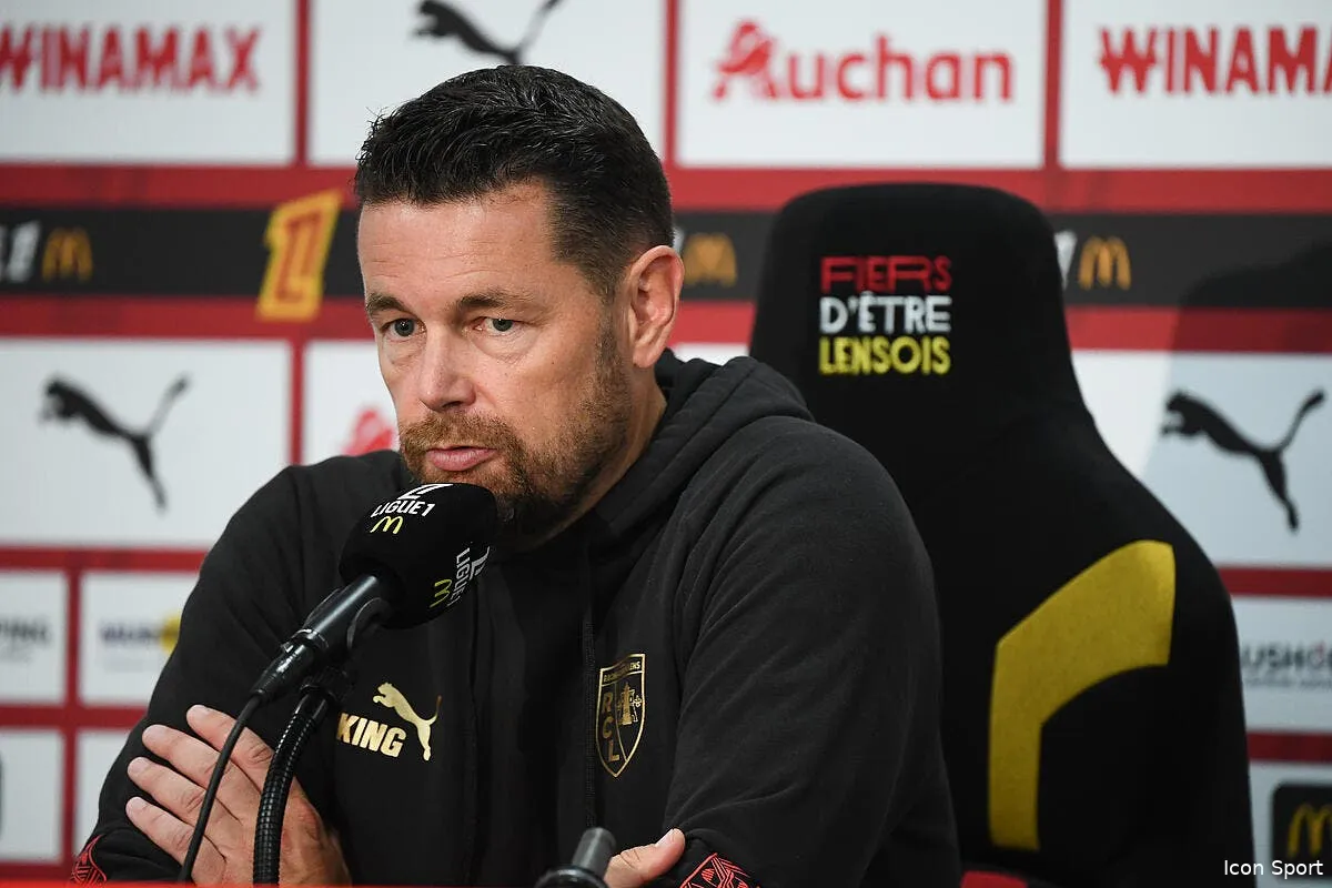le rc lens lutte avec une autre equipe de ligue 1 pour un defenseur iconsport 266826 0852 397744