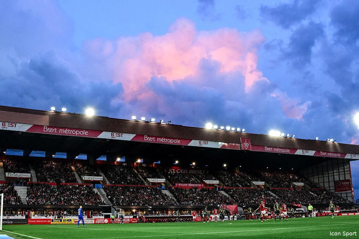 le stade de brest envahi par un collectif iconsport 259808 0258 395640