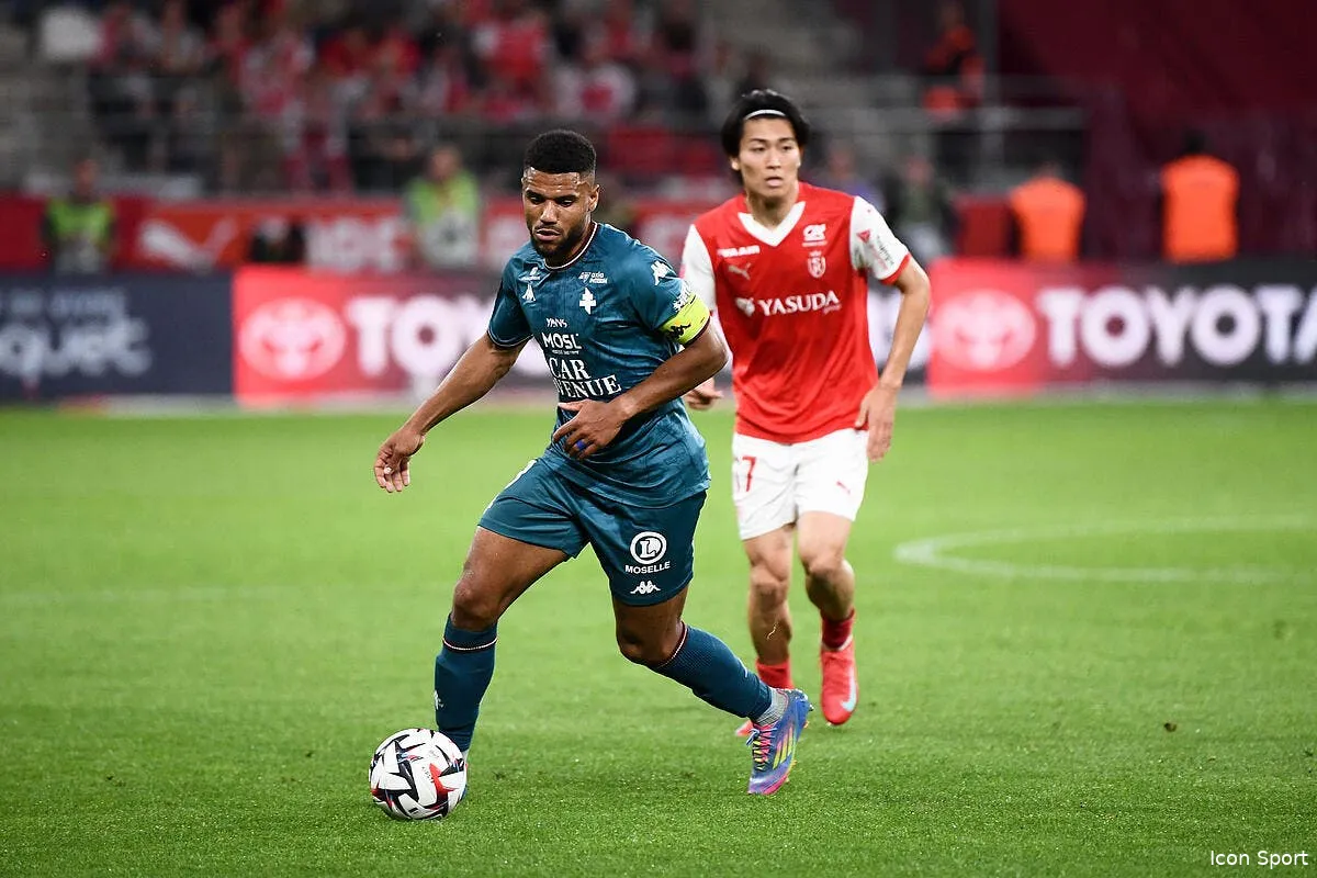 lens un defenseur part au clash pour jouer avec pierre sage iconsport 261275 0097 395302