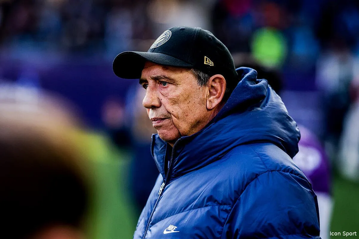 les cadres du mhsc detruits par leurs supporters iconsport 255051 0320 390014