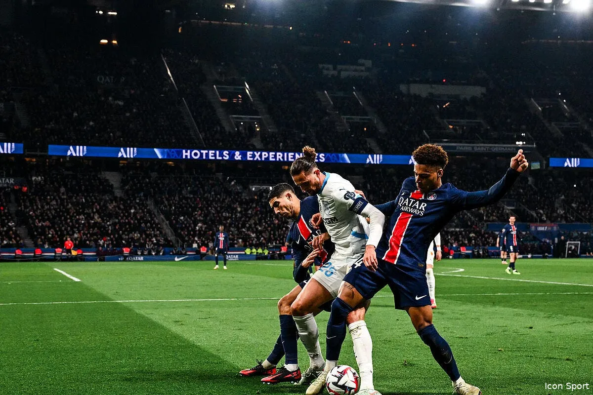 les supporters du psg sont des animaux il craque en direct iconsport 255064 0423 390020