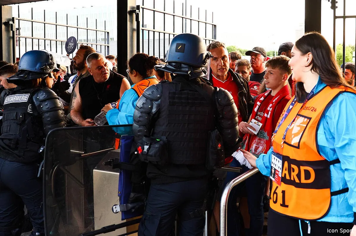 liverpool a peur de la region parisienne et de la police francaise iconsport 160588 0020 389113