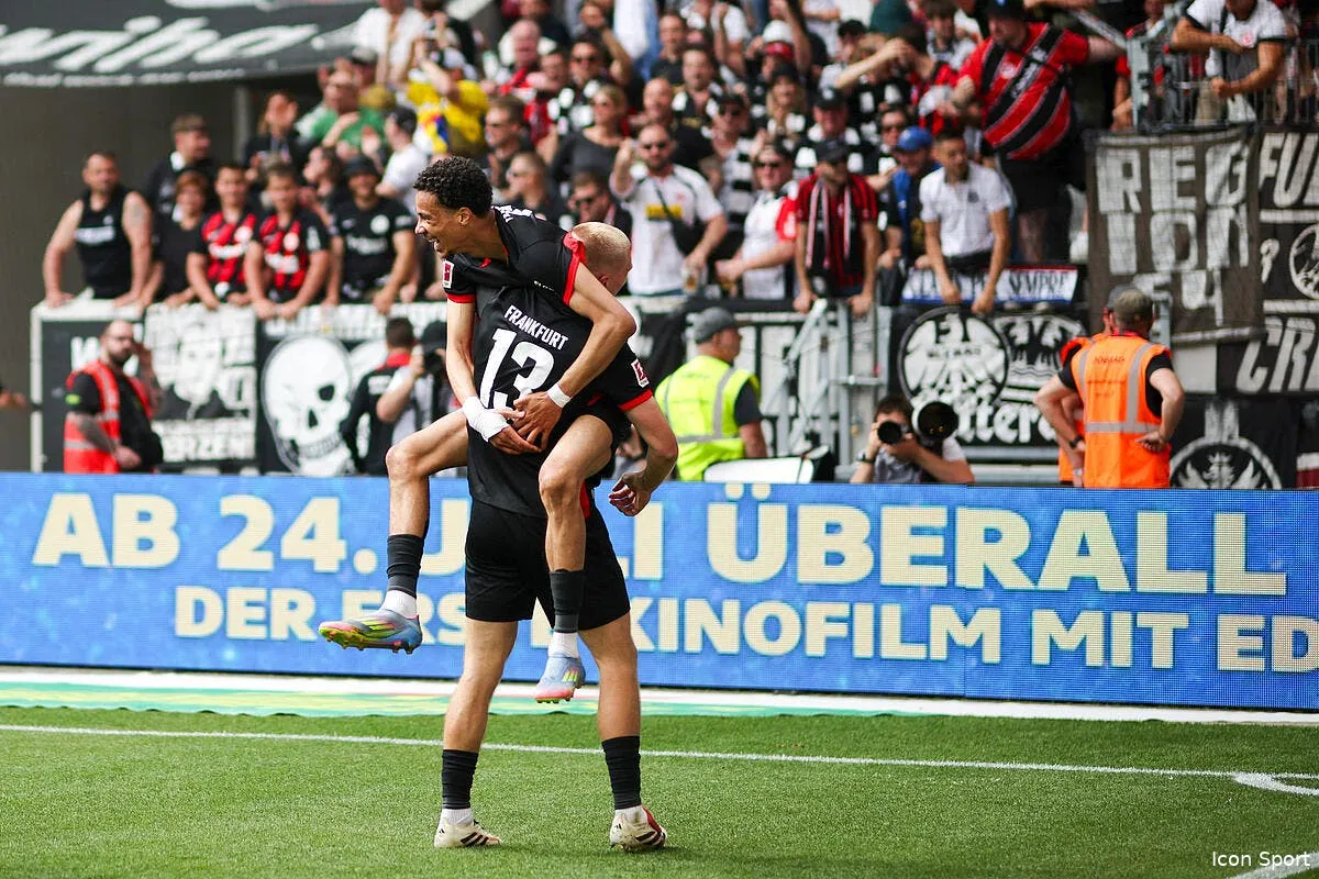 mercato manchester united fonce sur ekitike c est 100 millions iconsport 260393 0039 394128